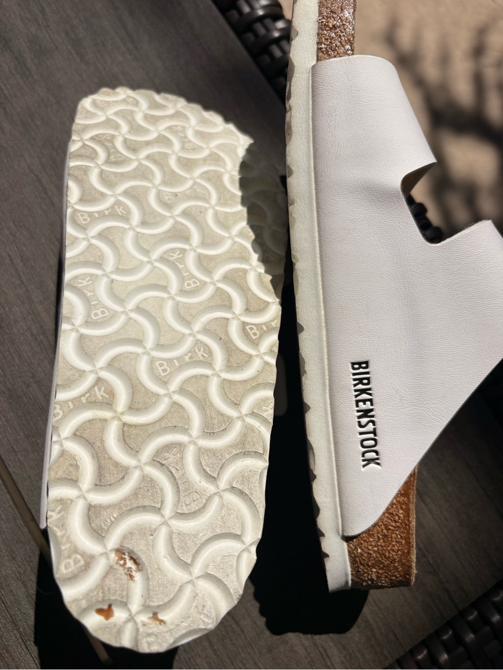 Birkenstock’s Arizona, size 37 (US 6-6.5) - Picture 10 of 12